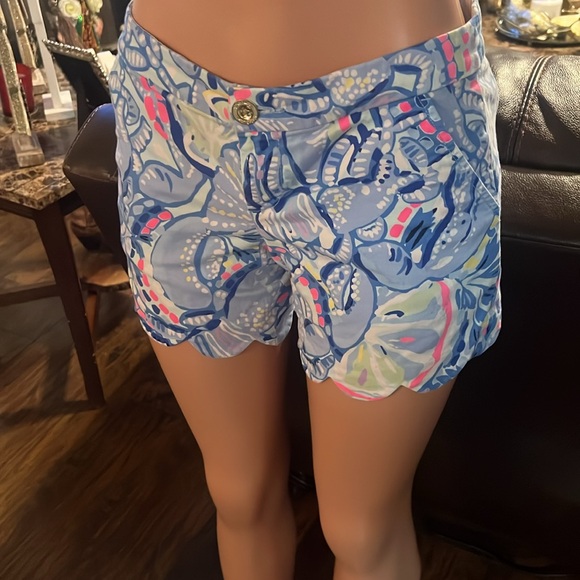 Lilly Pulitzer 🤩 - Picture 3 of 5